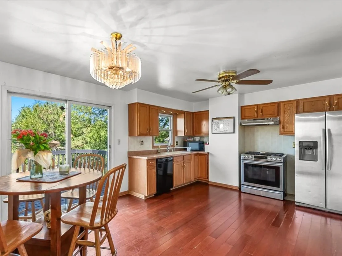 Photo of 1058 Almond Drive