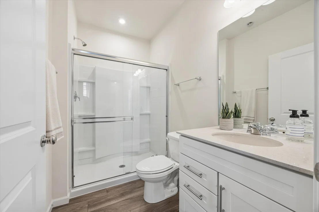Photo of 2540 Weatherbee Lane