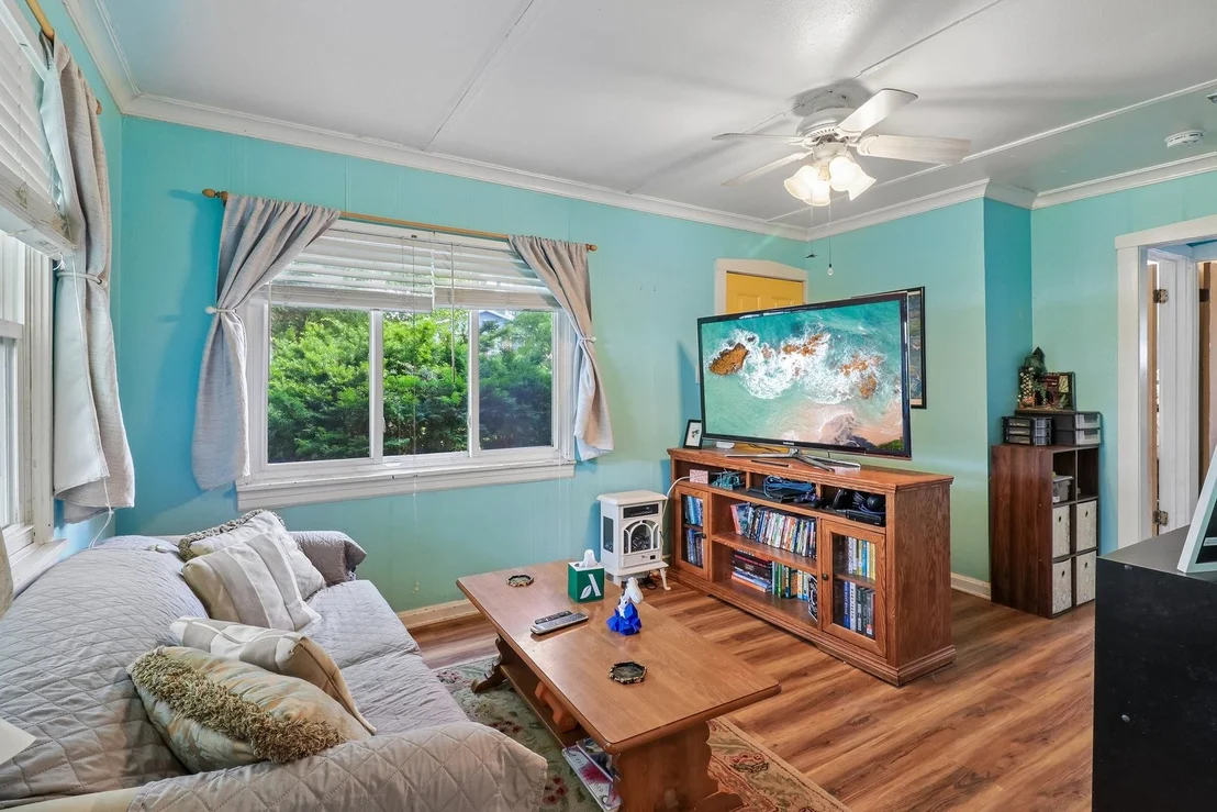 Photo of 121 Beachview Drive