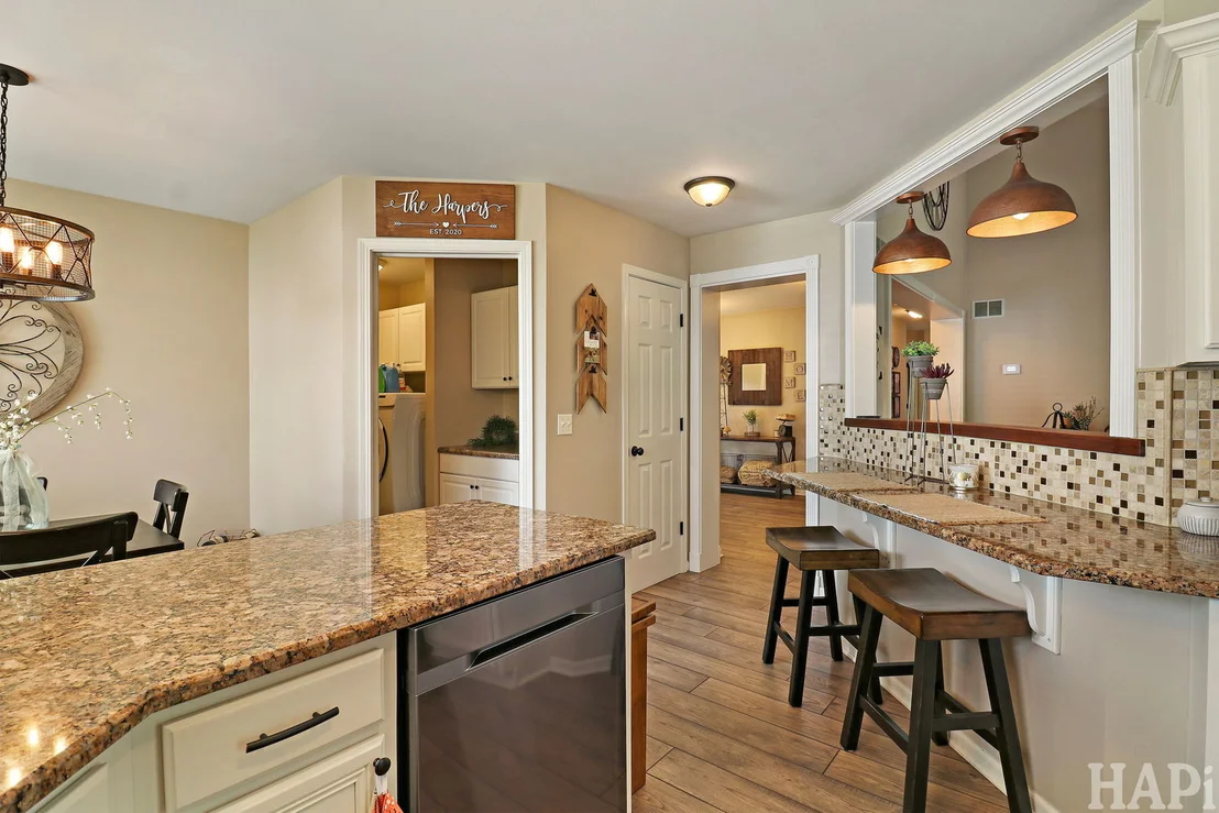 Photo of 326 Garrison Circle
