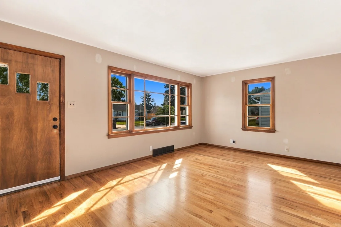 Photo of 124 Riverside Drive