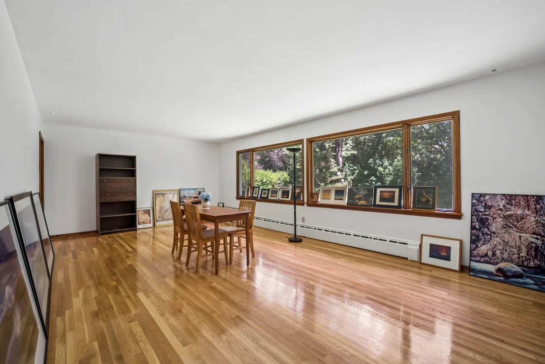 Photo of 1225 Oakdale Drive