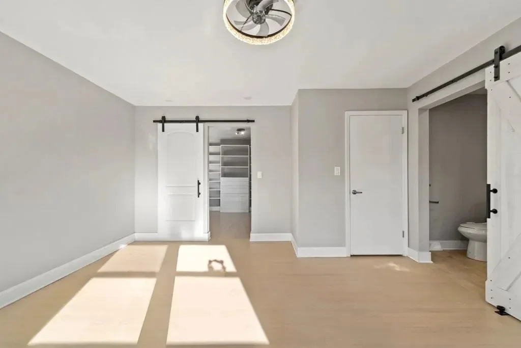 Photo of 2017 E Seneca Lane