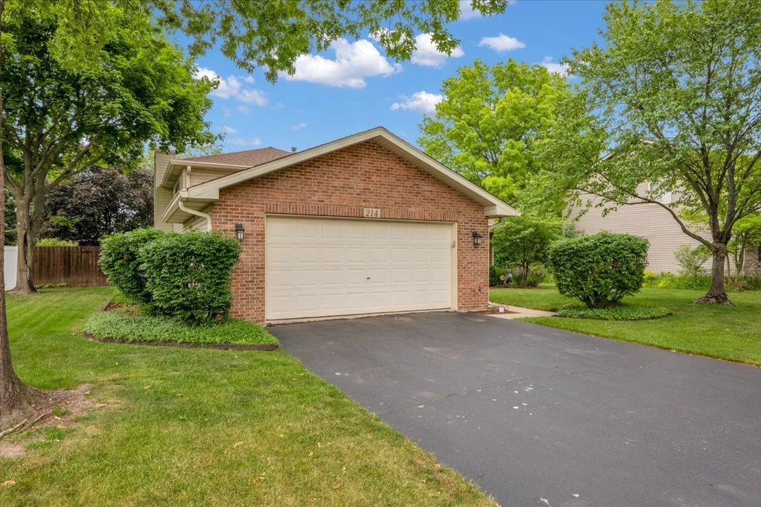 Photo of 214 Deerpath Drive