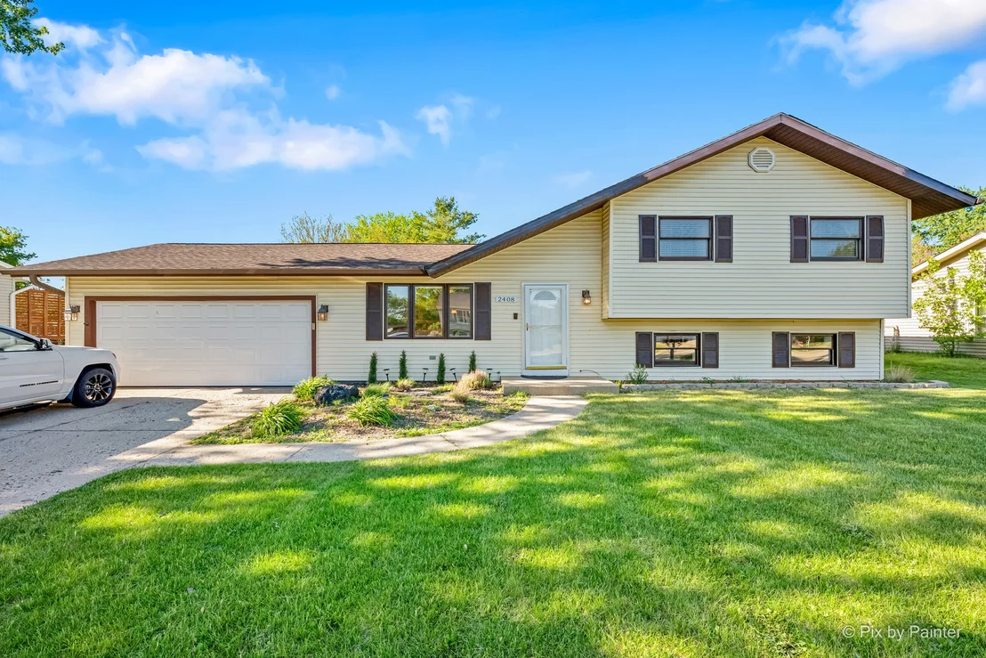 Photo of 2408 W Fairview Lane