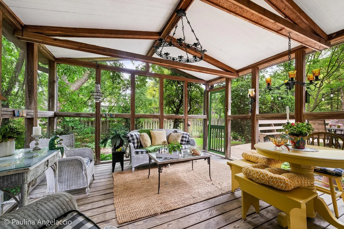 Photo of 1102 N Pepper Tree Drive