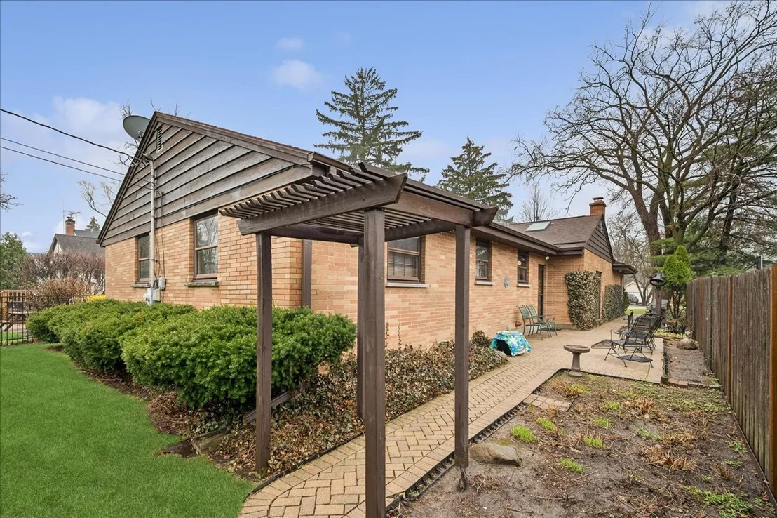 Photo of 561 Happ Road