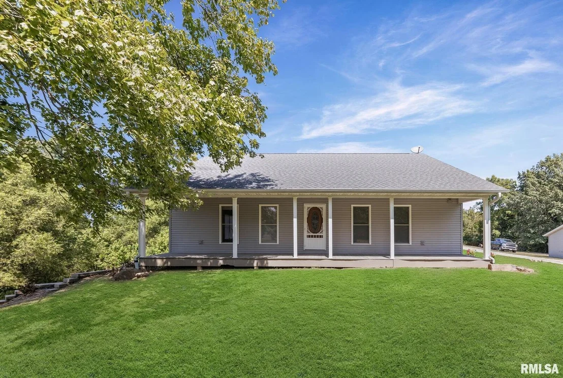 Photo of 520 DEERFIELD Road