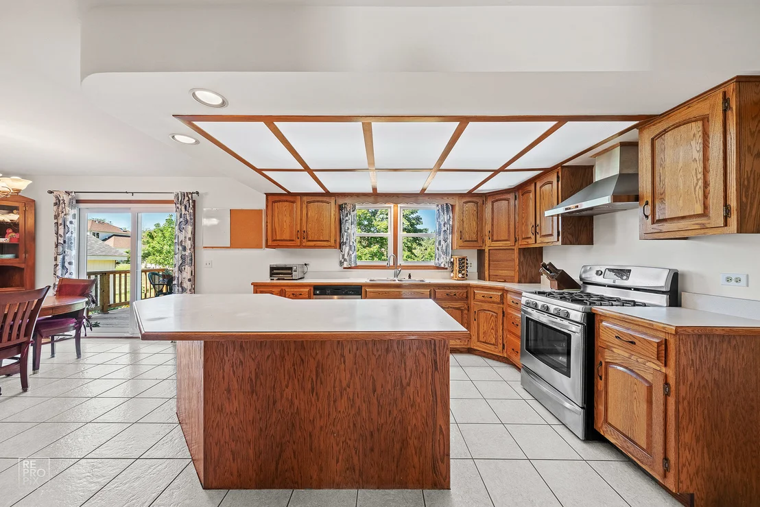 Photo of 6432 WESTERN Avenue