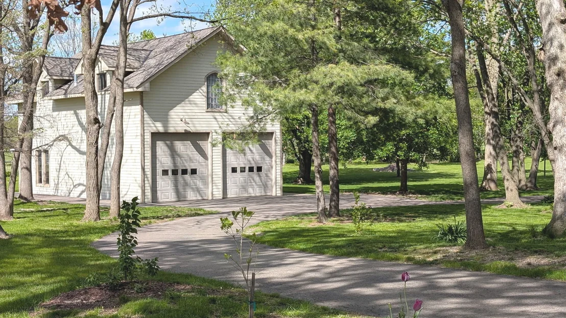 Photo of 39W526 Lori Lane