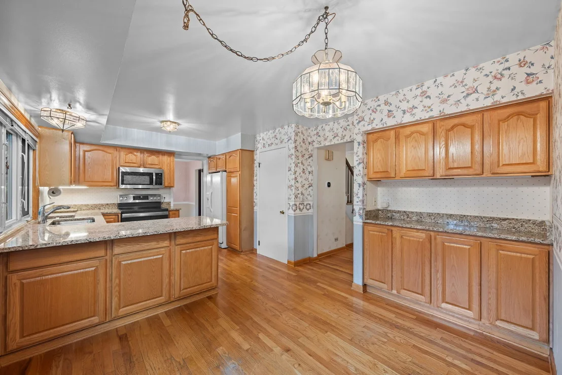 Photo of 321 Ambleside Drive