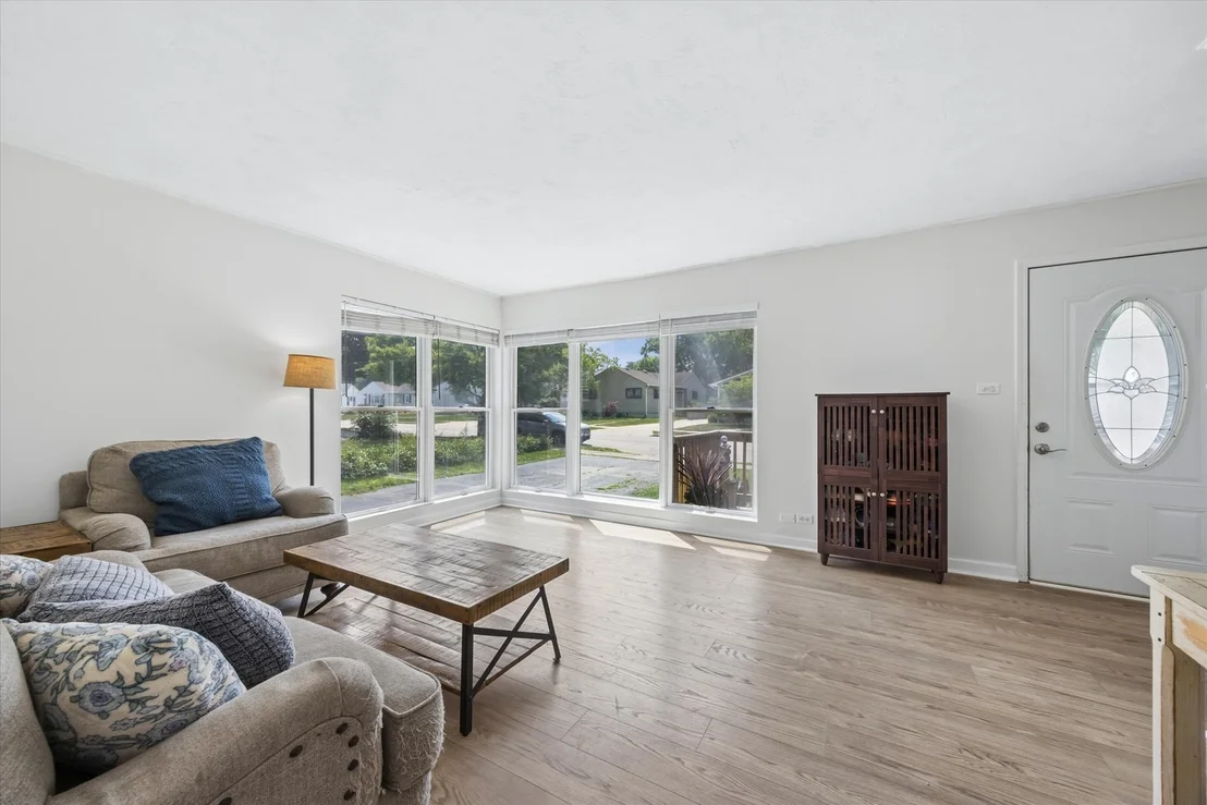 Photo of 116 W Park Drive