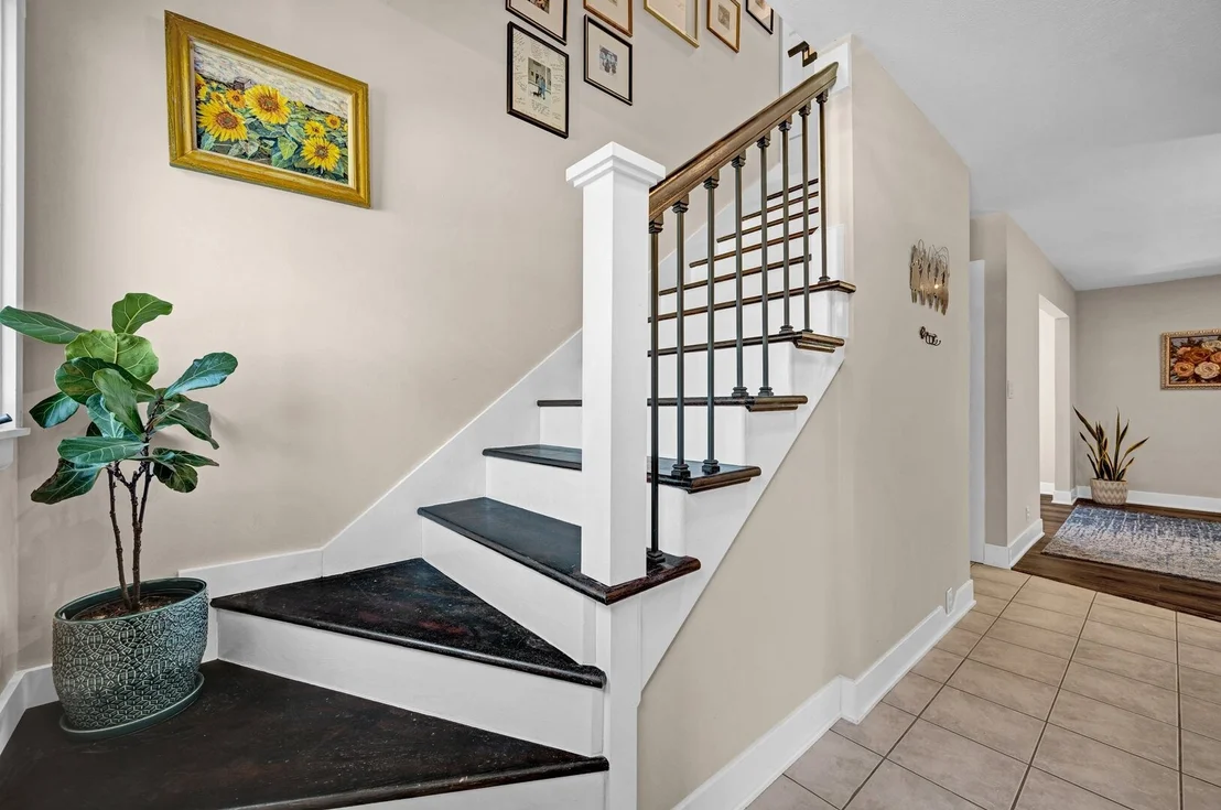 Photo of 903 Crestline Drive