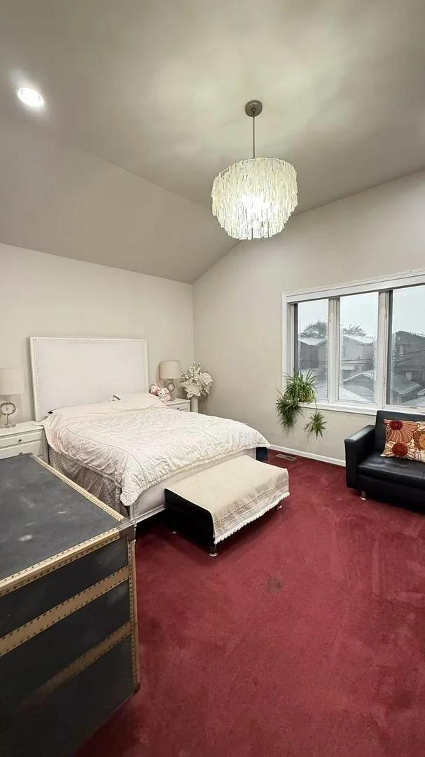 Photo of 422 W 42nd Place