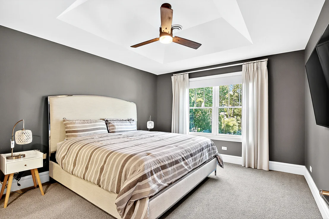 Photo of 827 Edgewater Parkway