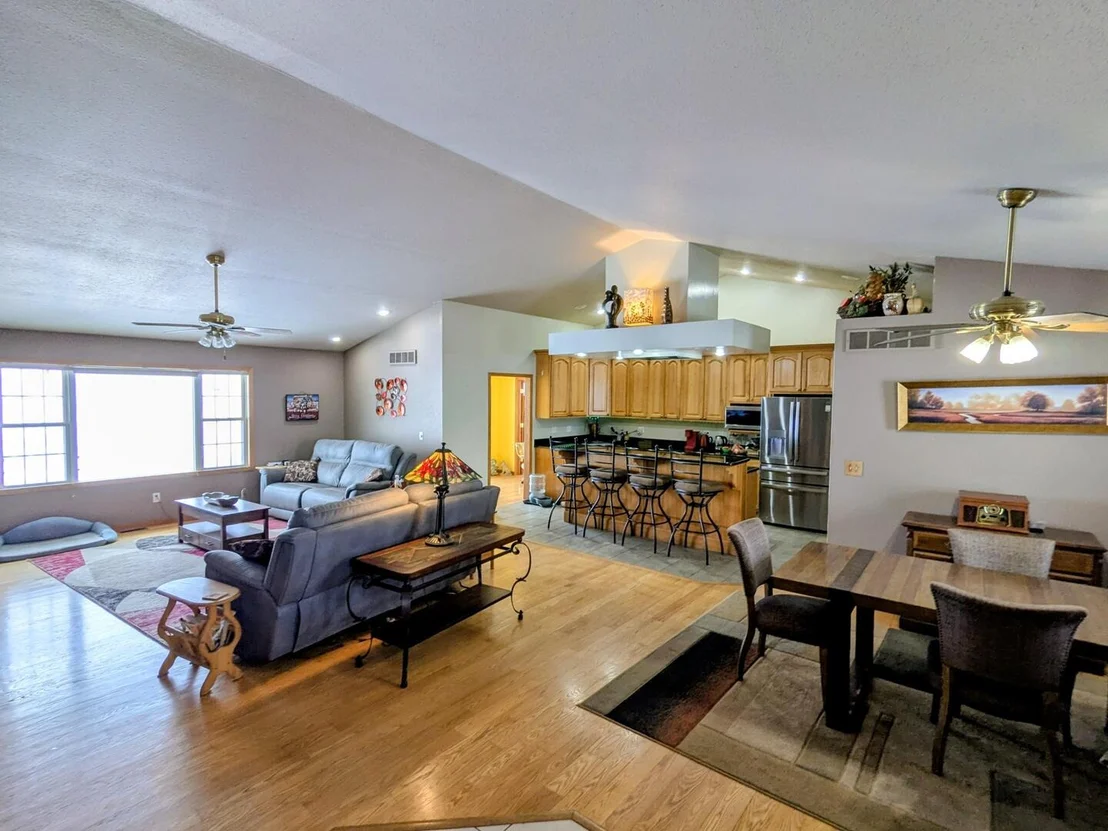 Photo of 720 Smit Road