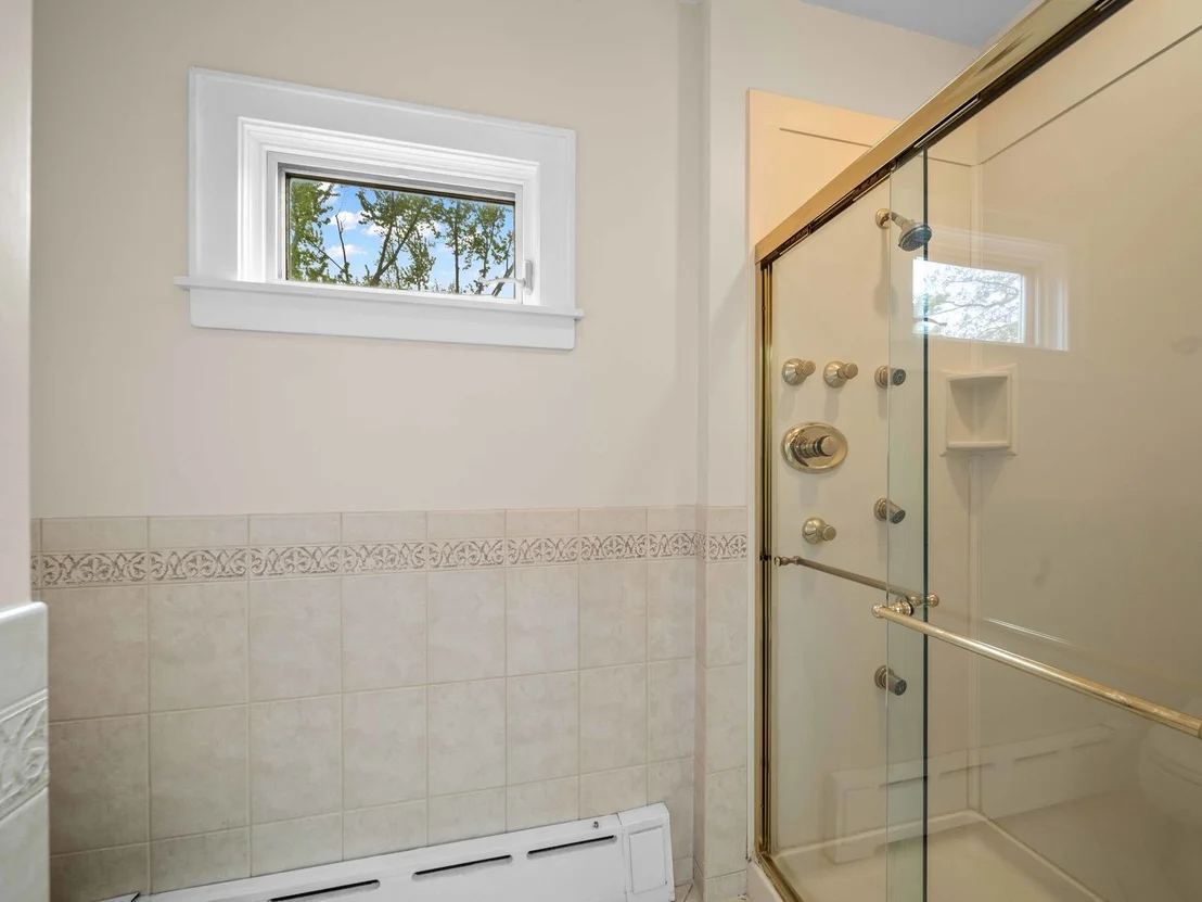 Photo of 1115 Forest Avenue