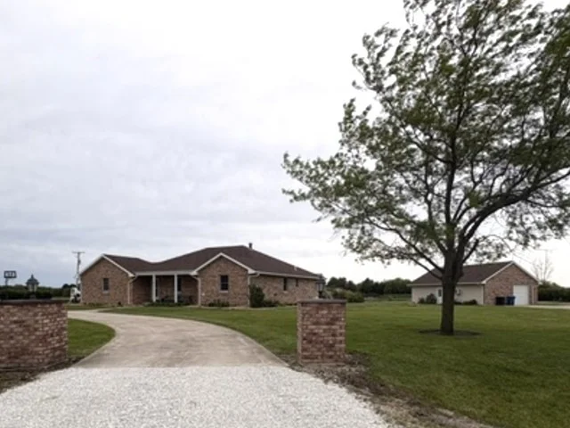 Photo of 31025 N 2400 East Road