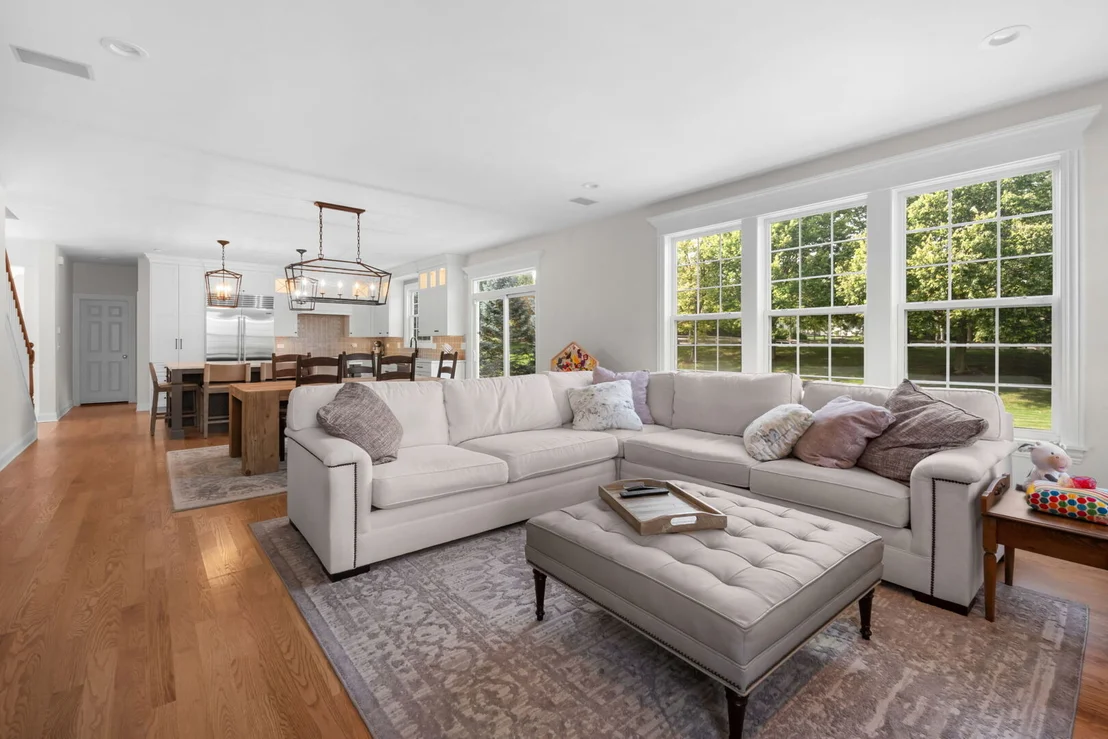 Photo of 308 Comstock Drive