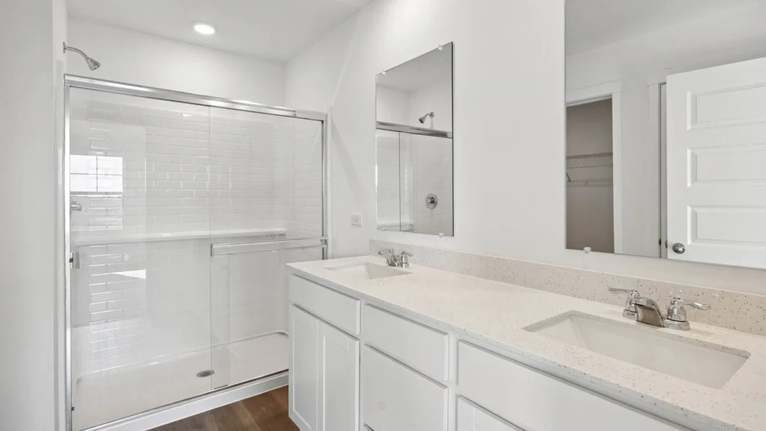 Photo of 998 Emerald Drive