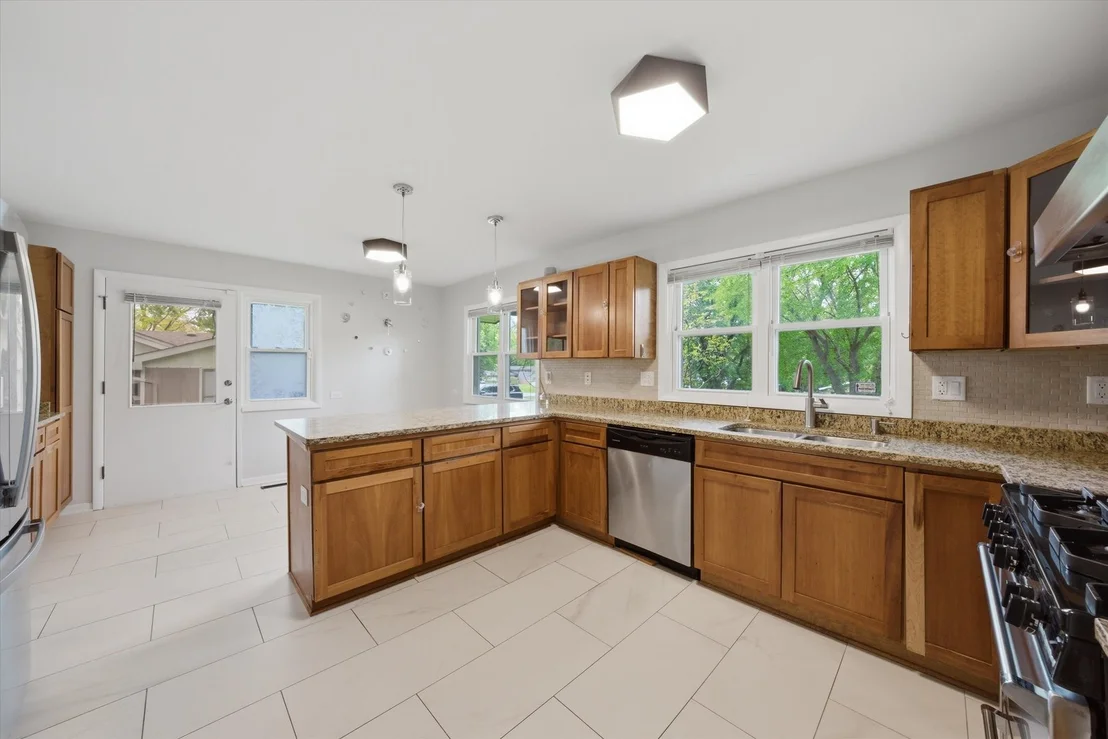 Photo of 2747 Perry Road