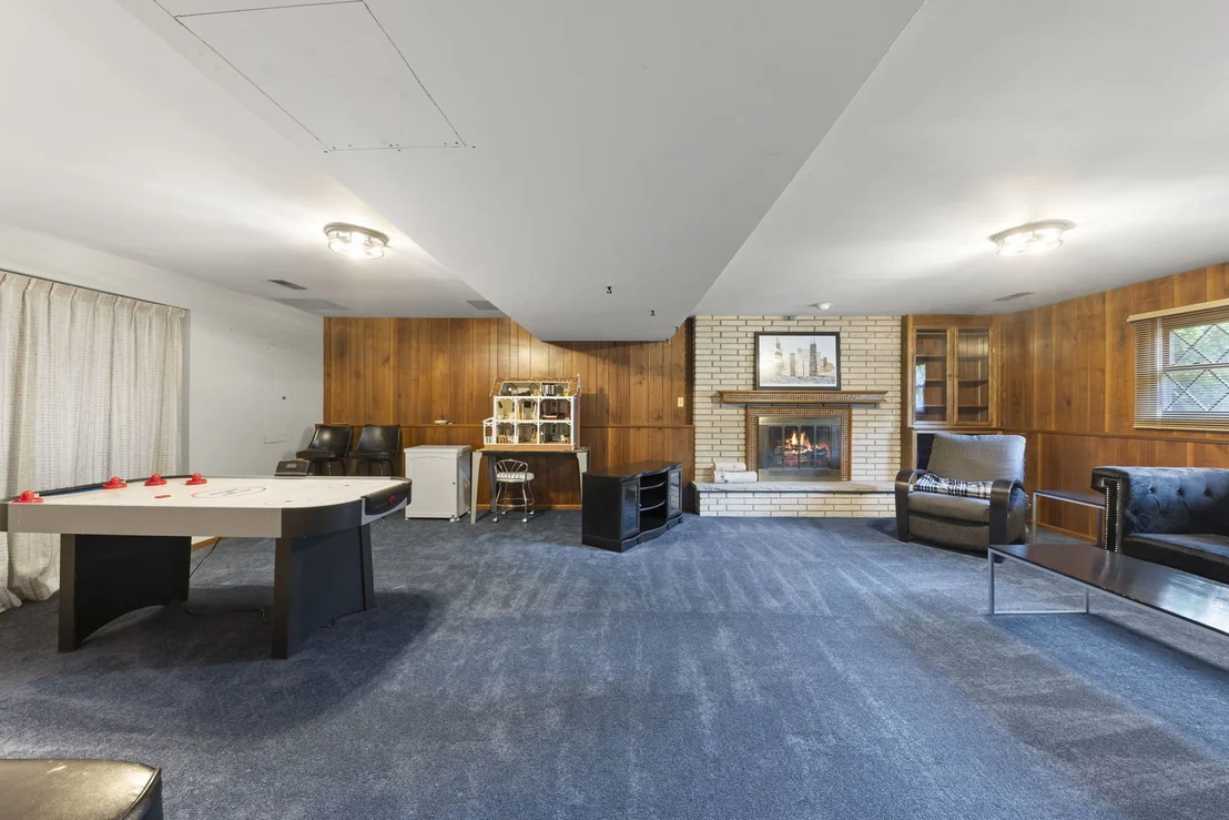 Photo of 403 W Harding Road