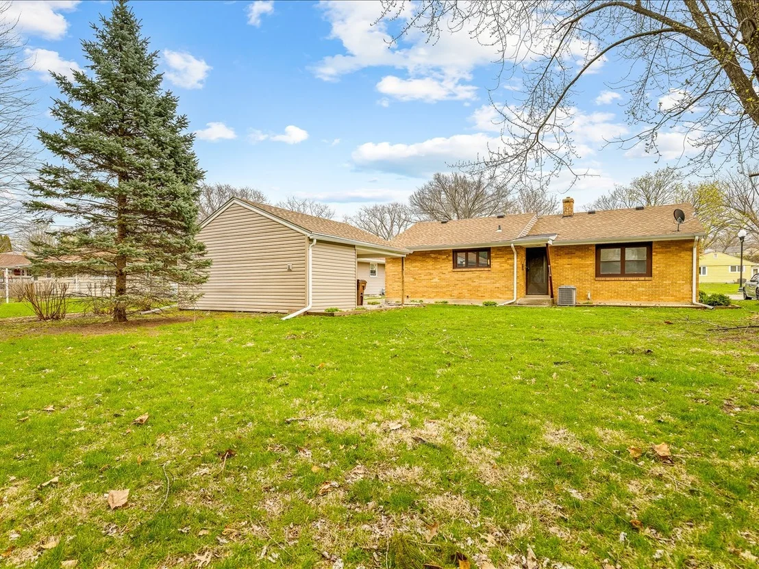 Photo of 324 Fairview Boulevard