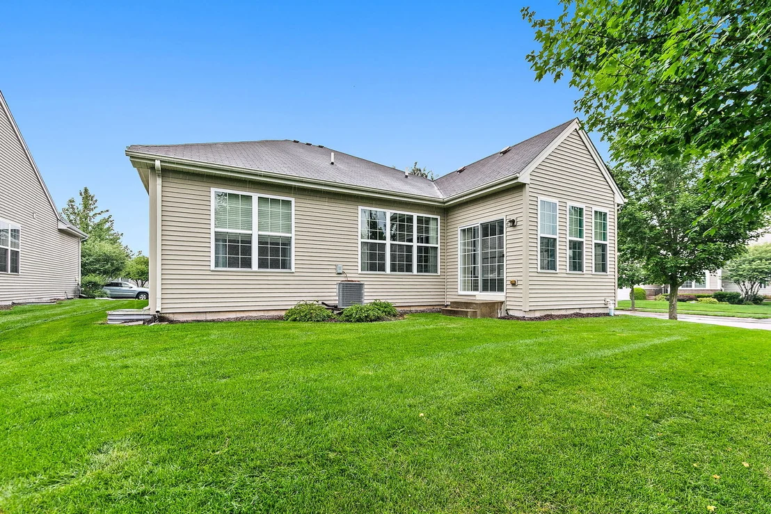 Photo of 957 Laguna Lane