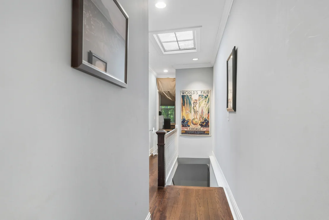 Photo of 1329 W Pratt Boulevard