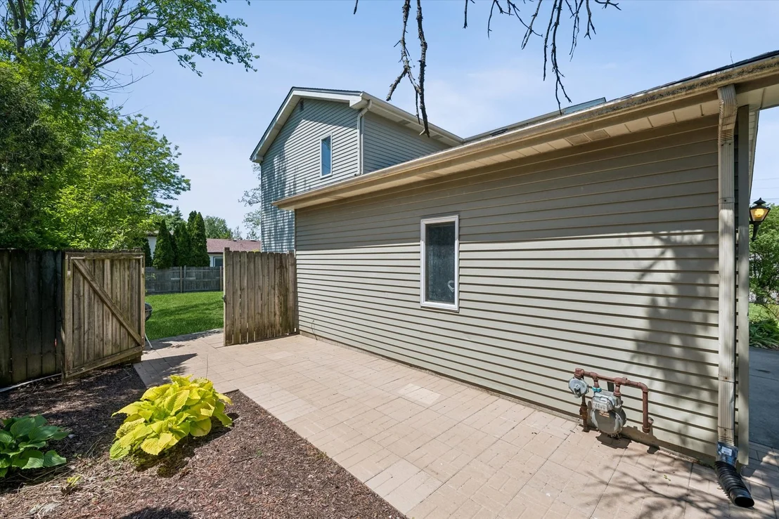 Photo of 2142 N Summit Street