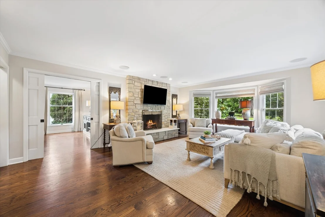 Photo of 6493 Apache Drive