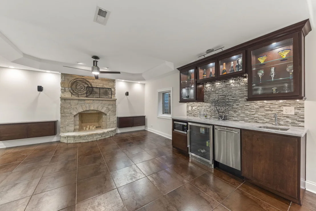 Photo of 133 N Clinton Avenue