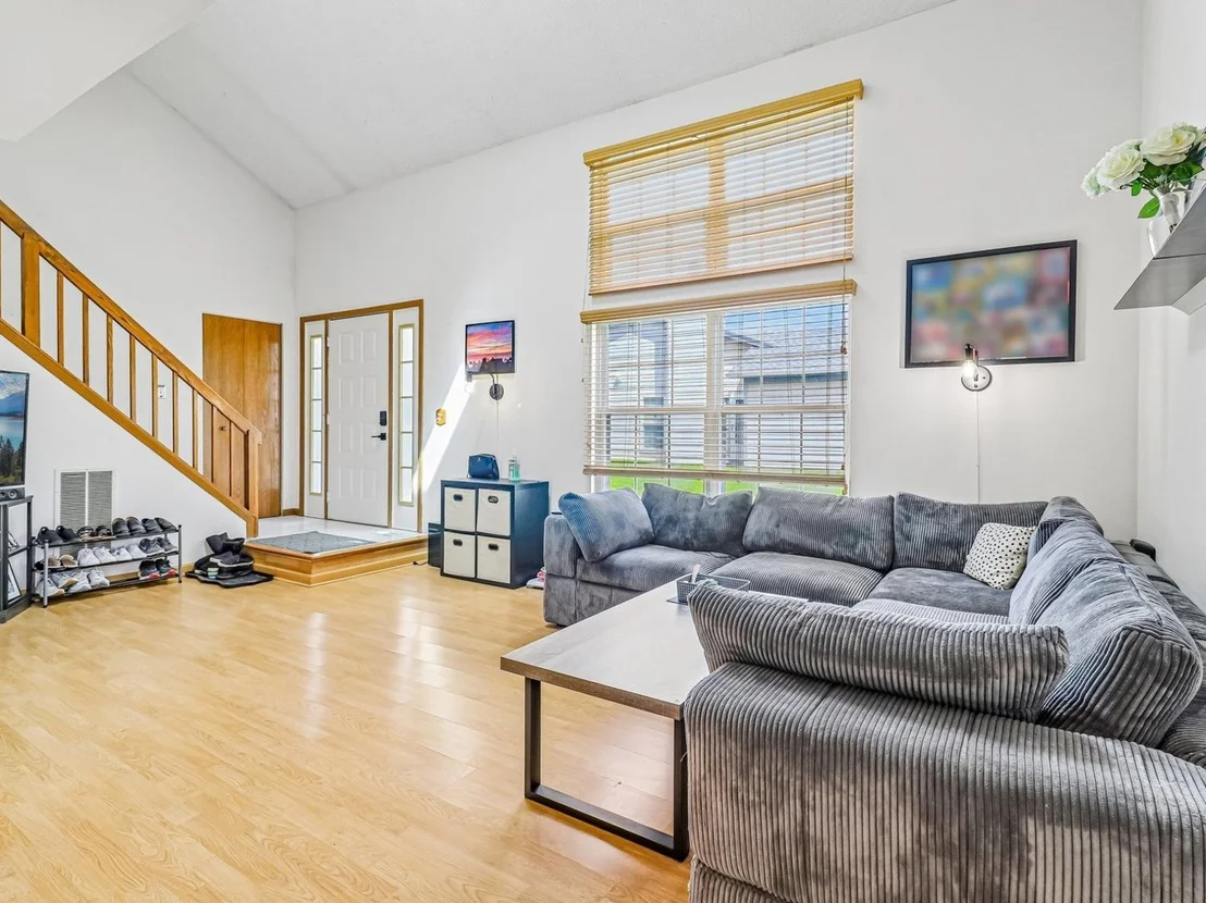 Photo of 281 Whitewood Drive