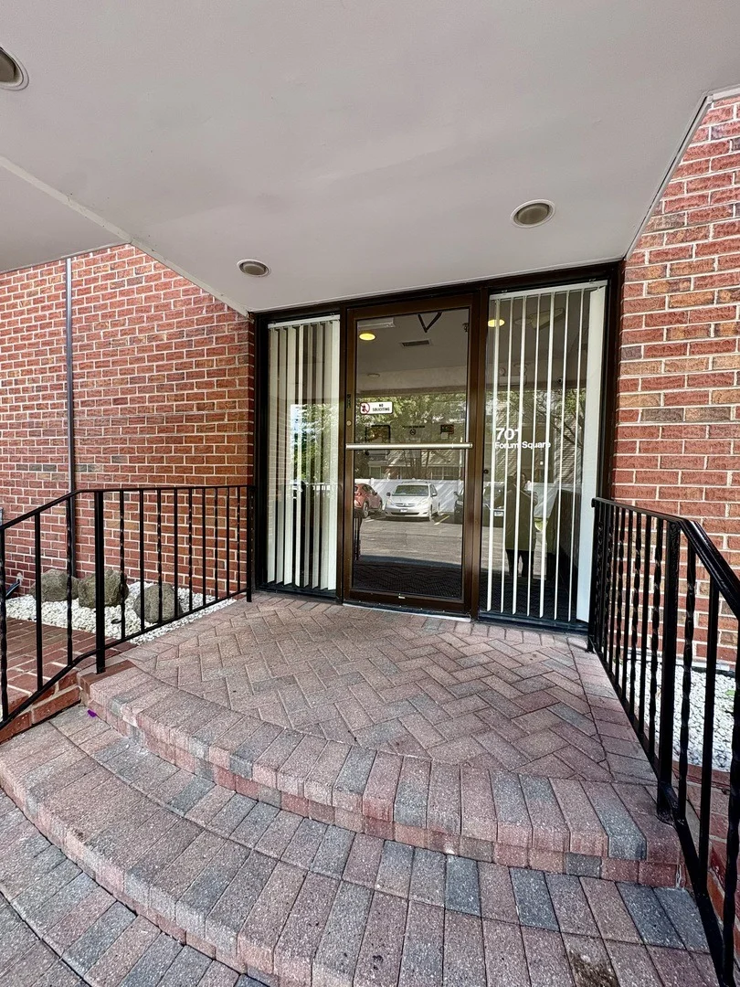 Photo of Unit 409 at 701 Forum Square