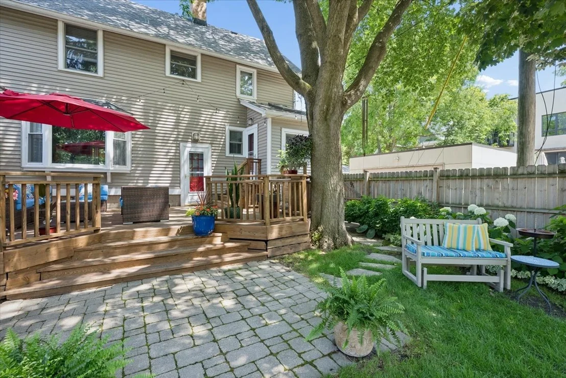Photo of 1412 Leonard Place