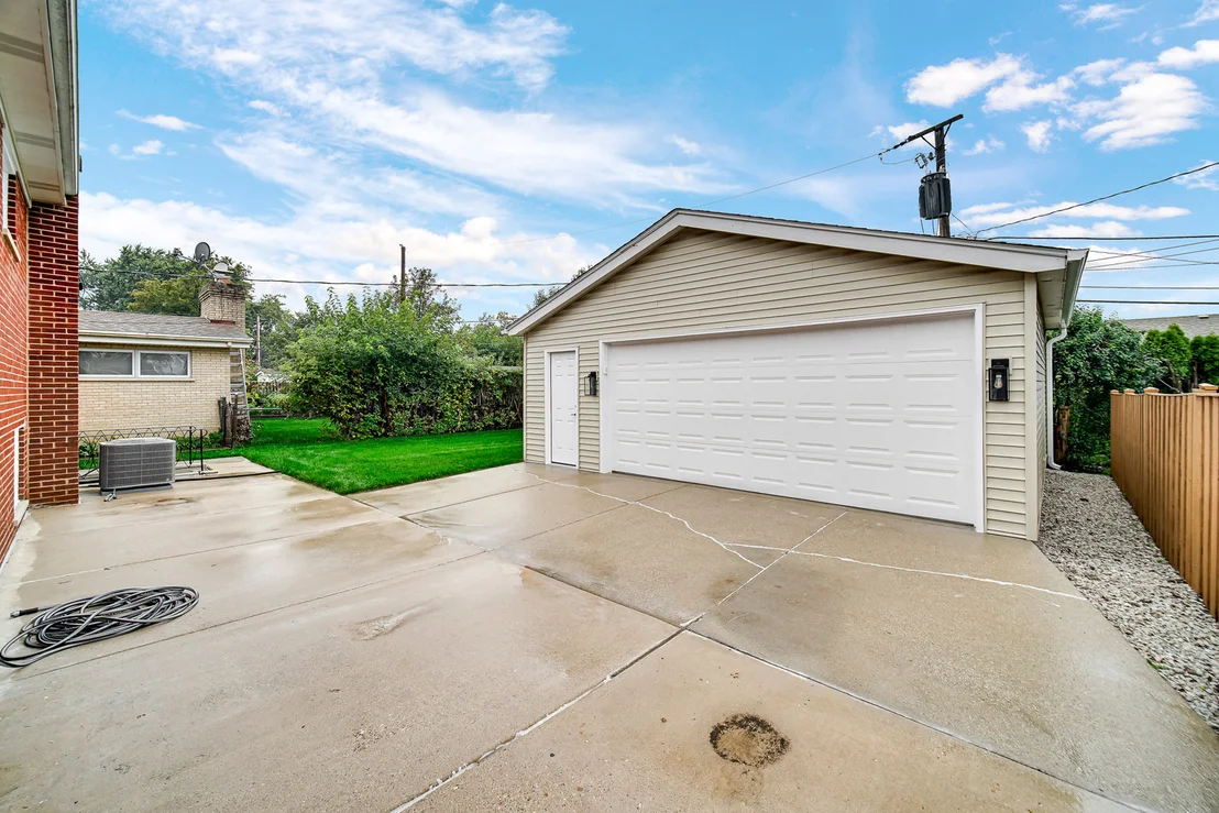 Photo of 7846 Maple Street