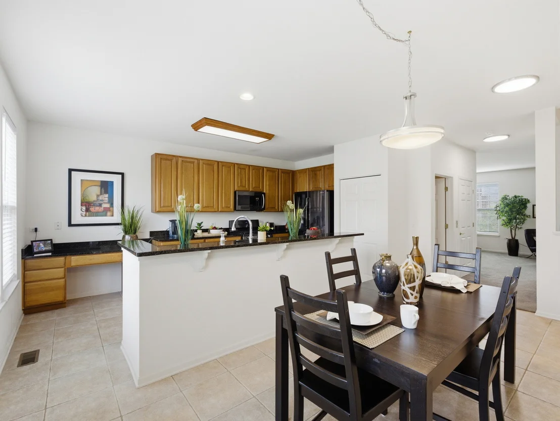 Photo of 490 Dolton Lane