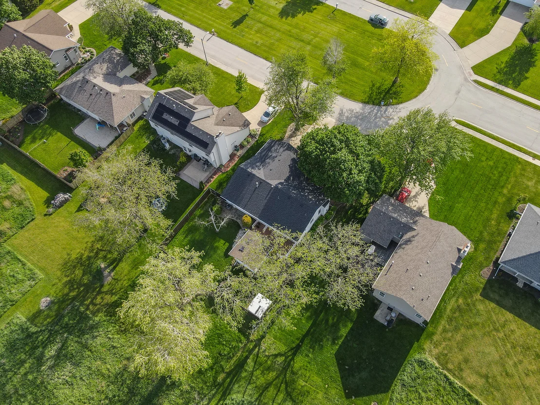 Photo of 671 Diversatech Drive N