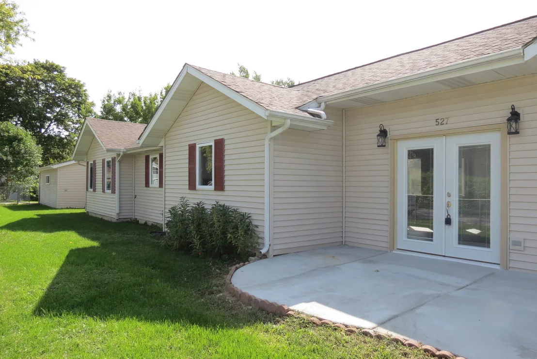Photo of 527 Binder Street