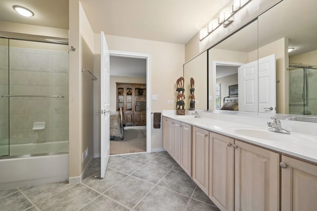 Photo of 1029 Ridgeview Drive