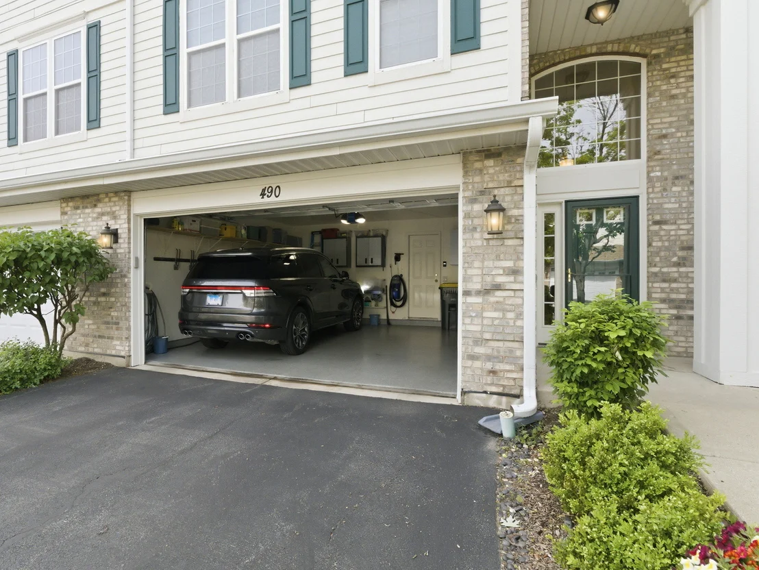 Photo of 490 Dolton Lane