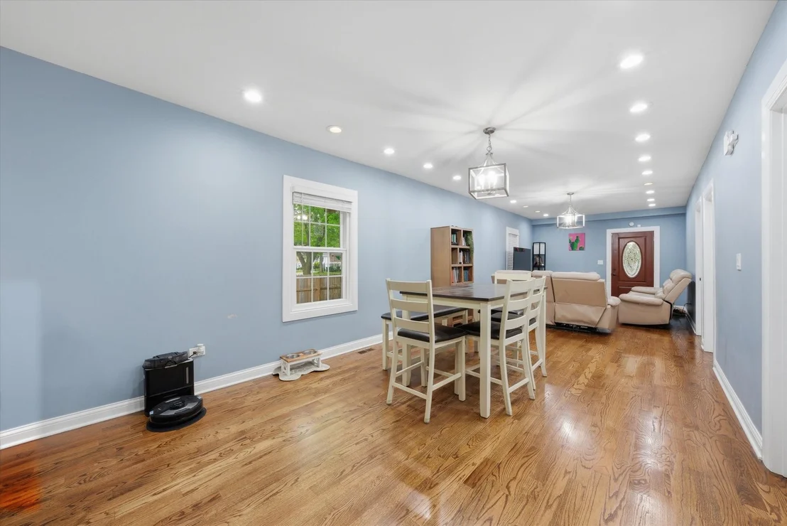 Photo of 1053 W 104th Place