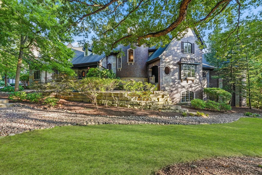 Photo of 501 Chatfield Road