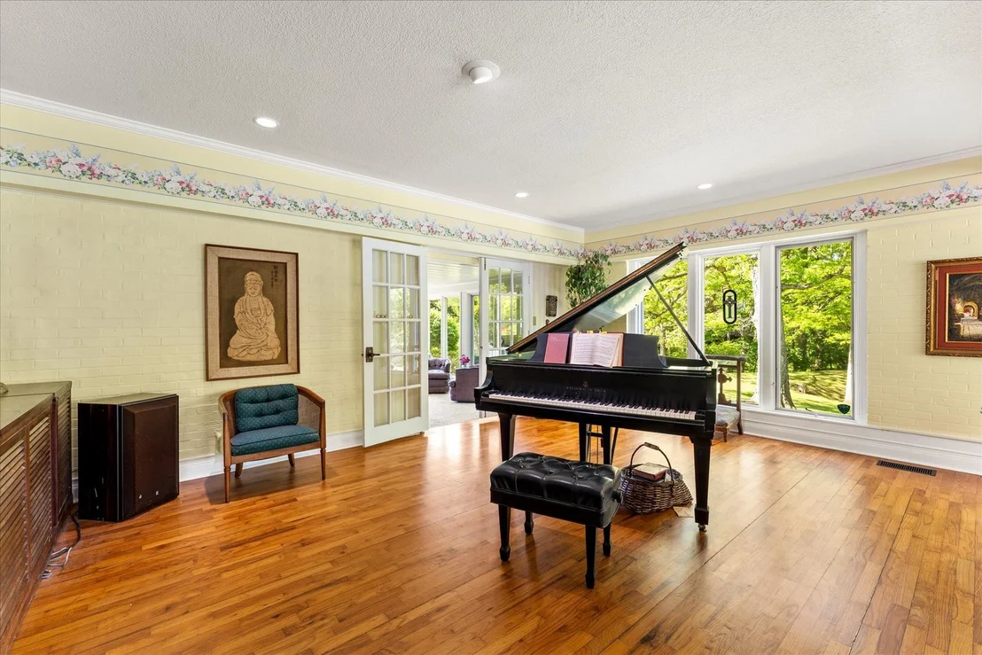 Photo of 27 Hickory Lane