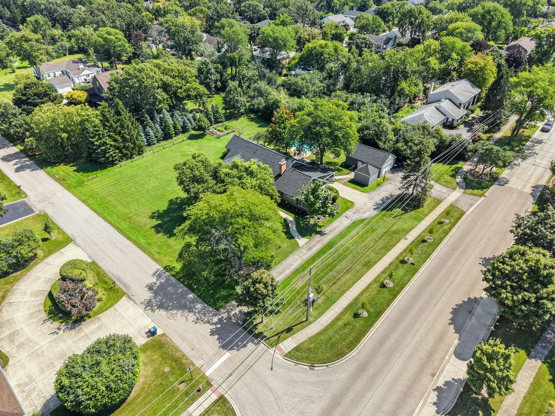 Photo of 1195 Longmeadow Road