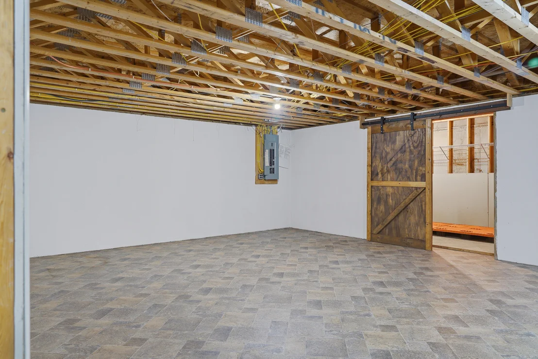 Photo of 15207 Henry Road