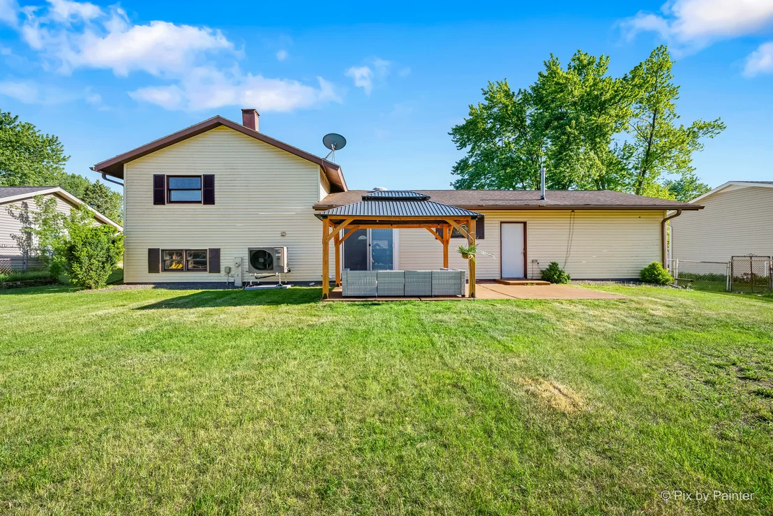 Photo of 2408 W Fairview Lane