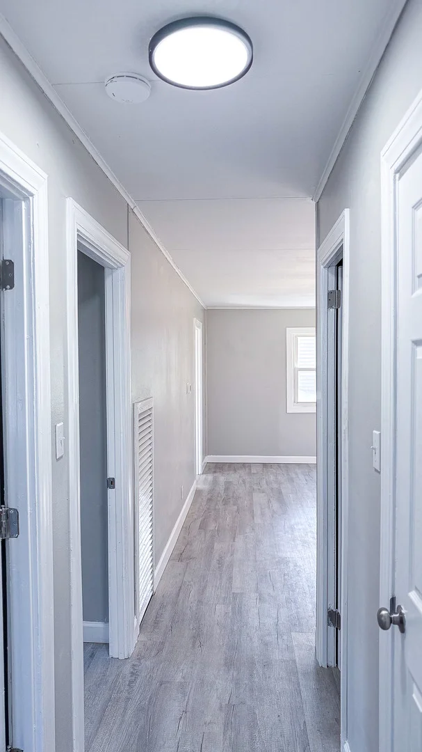 Photo of 1024 Eastview Drive