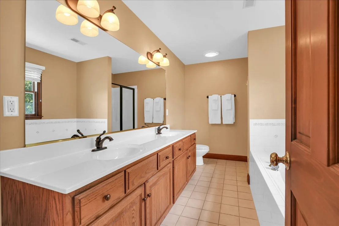 Photo of 2701 Summerhill Lane