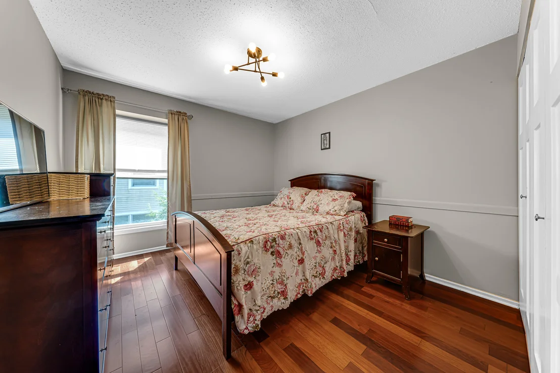 Photo of 1022 Inverrary Lane